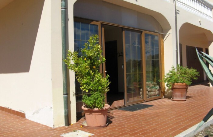 new-ground-floor-apartment-in-a-building-with-a-panoramic-view - 7