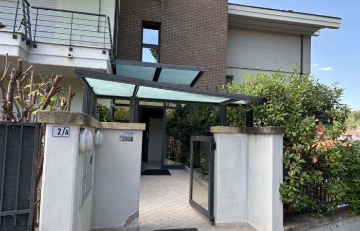 Luxury furnished duplex apartment with garden and garage in Sambuceto, near Pescara International Airport - 27