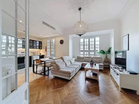 Top Floor Belle Epoque – Fleurs/Gambetta - 21