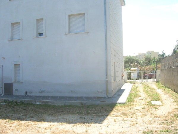 Ground floor apartment with small patio - 4